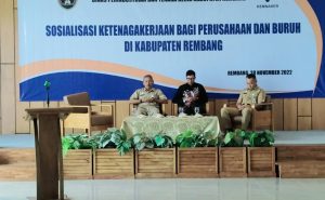Sosialisasi ketenagakerjaan bagi perusahaan dan buruh di hotel Pollos,