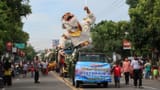 Arak-arakan Sedekah Laut Desa Tasikagung Berlangsung Meriah