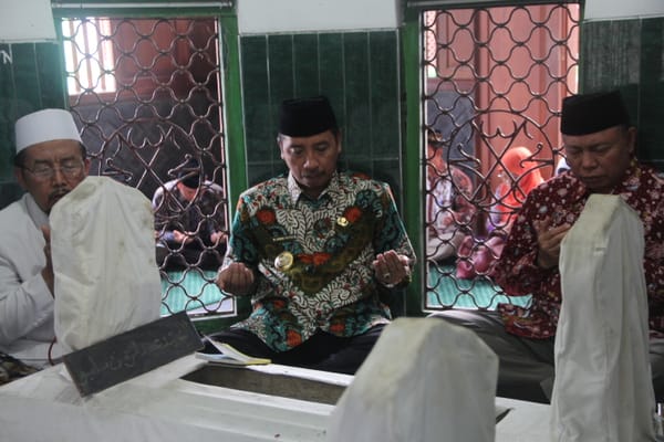 Awali Rangkaian Kegiatan Hari Jadi Rembang ke-277 Dengan Ziarah