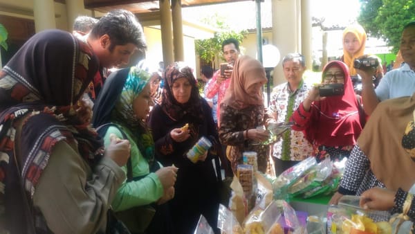 IRAN BELAJAR BAGAIMANA PENGEMBANGAN INDUSTRI RUMAHAN DI REMBANG