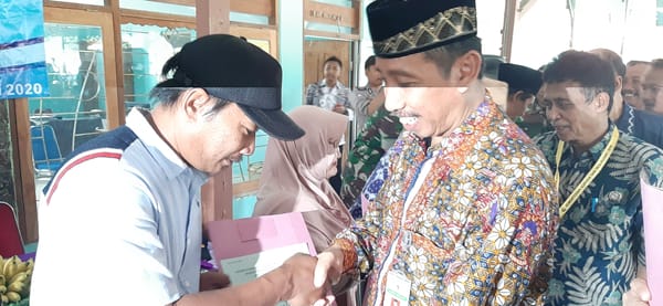 808 Bidang Sertifikat PTSL Dibagikan Ke Warga Sluke