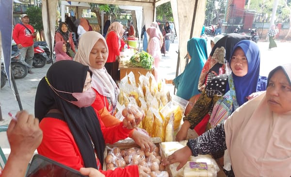 Gerakan Pasar Murah, Selain Bantu Warga Beli Sembako Juga Populerkan Pangan Alternatif