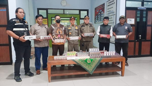 Petugas Gabungan Sita 8.420 Batang Rokok Ilegal di Rembang