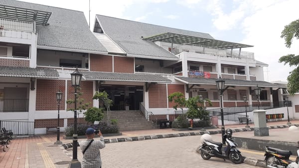 Pemkab Rembang Siapkan Rp 200 Juta untuk Perbaikan Sarana Pasar Kreatif Lasem