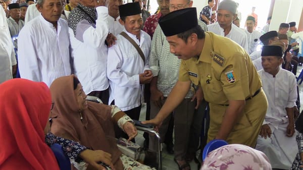 Buka Manasik Haji, Bupati Beri Semangat Lansia