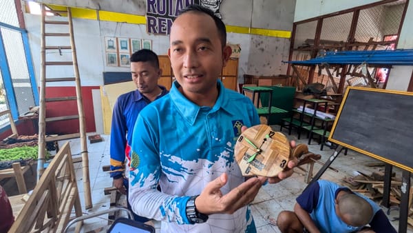 Souvenir Unik Karya Warga Binaan Siap Hiasi Momen Pemberian Remisi di Rutan Rembang