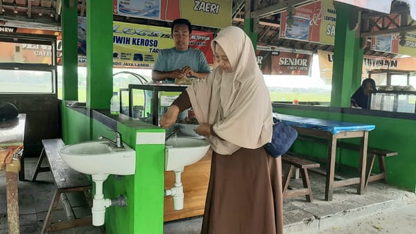 Sentra Kuliner Lontong Tuyuhan Semakin Higienis