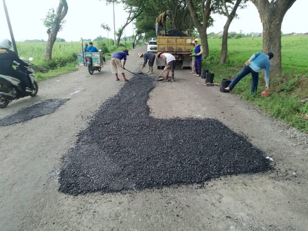 Pemkab Rembang Percepat Perbaikan Jalan Berlubang Jelang Lebaran