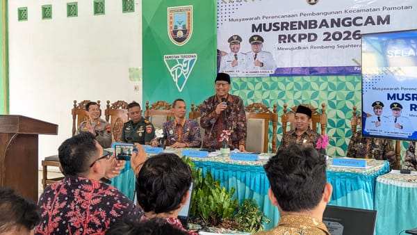 Bupati Rembang Usulkan Bantuan Rumah Kayu bagi Warga Tak Bertanah