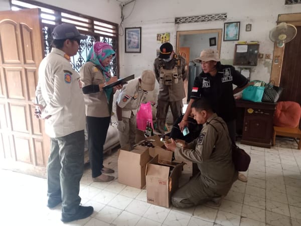 Razia Cipta Kondisi Bulan Ramadhan, Satpol PP Amankan 136 Botol Minuman Keras