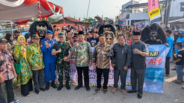 Bupati Harno Harapkan Tradisi Sedekah Laut Tasikagung Jadi Warisan Budaya Maritim Berkelanjutan