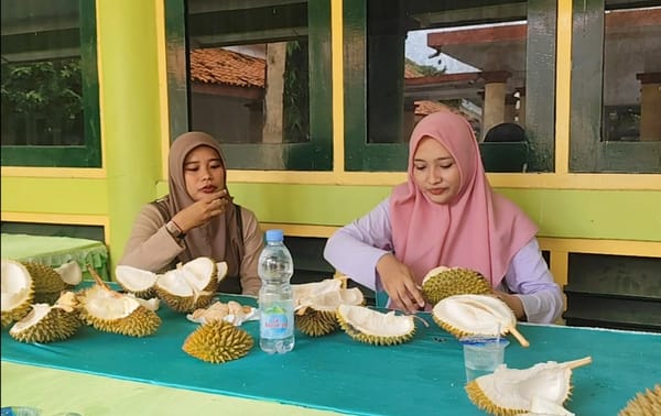 Makan Durian Sepuasnya, Ludes dalam 30 Menit
