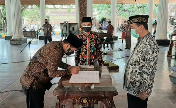Lantik 97 Pejabat, Bupati Tegaskan Jangan Tunjukkan Muka Tapi Kerja