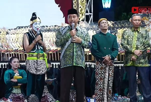 Wayang Kulit “Ngalengka Brubuh” Membawa Harapan Kemajuan Rembang