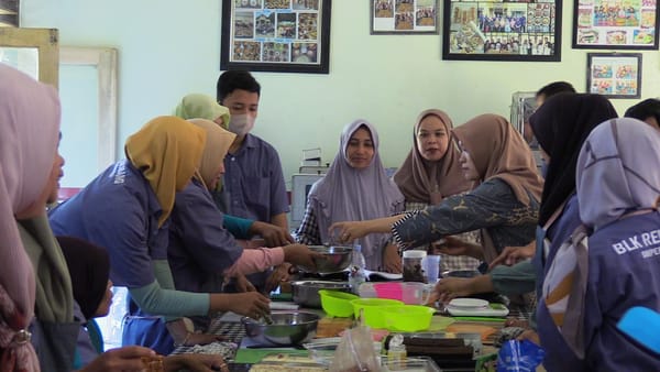 Belajar Membuat Kue Gratis, Penyandang Disabilitas: Ingin Buka Usaha Usai Pelatihan